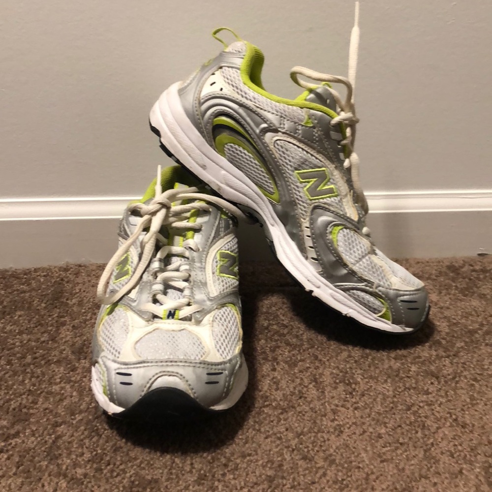 New Balance Womens Gym Shoe 8.5 D, Wide